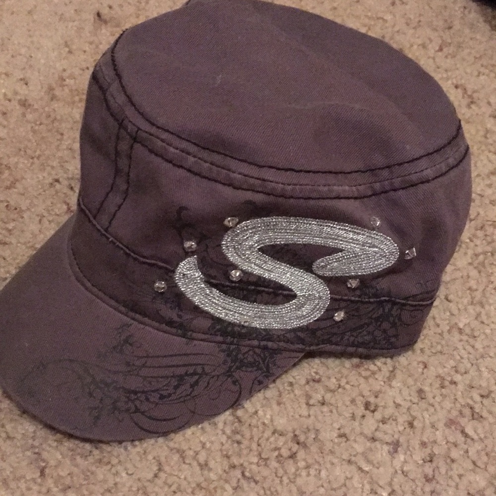 Gray, small baseball style hat by showmaster